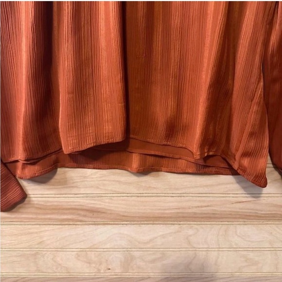 Calvin Klein | V-Neck Blouse | Small - Picture 7 of 8